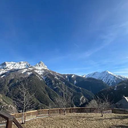 Chalet L'aigle Bleu *