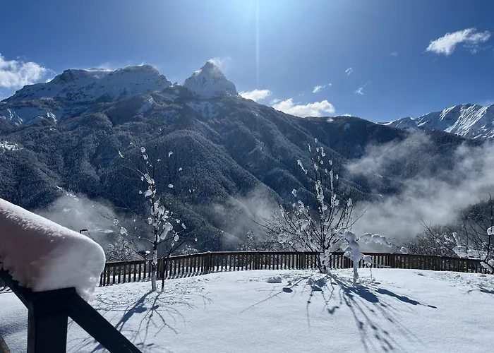 L'aigle Bleu Uvernet-Fours